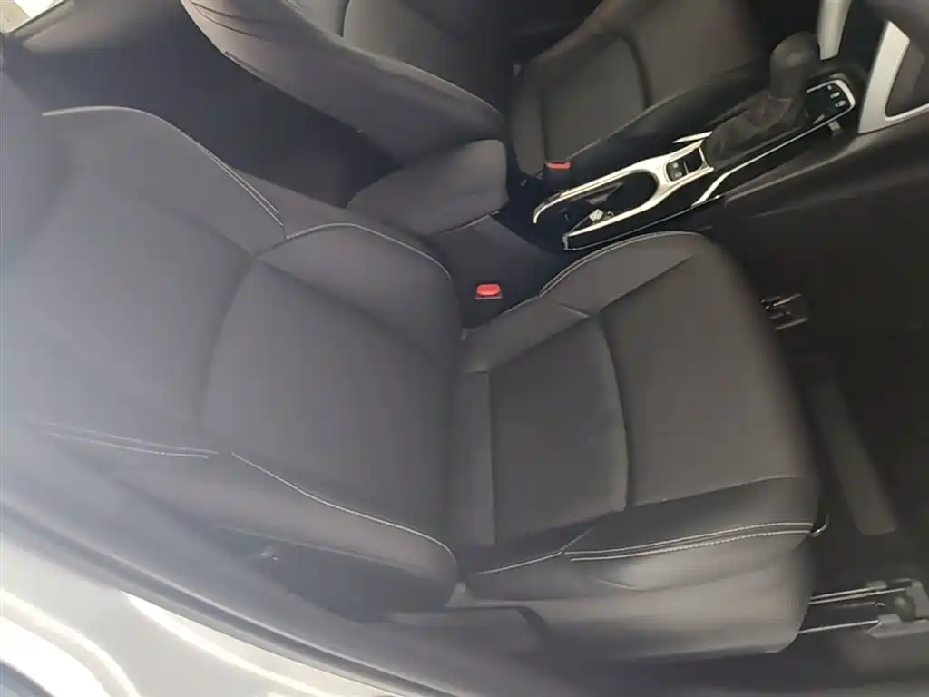 Toyota Frontlander 2023 2.0L CVT Luxury Edition фото 20