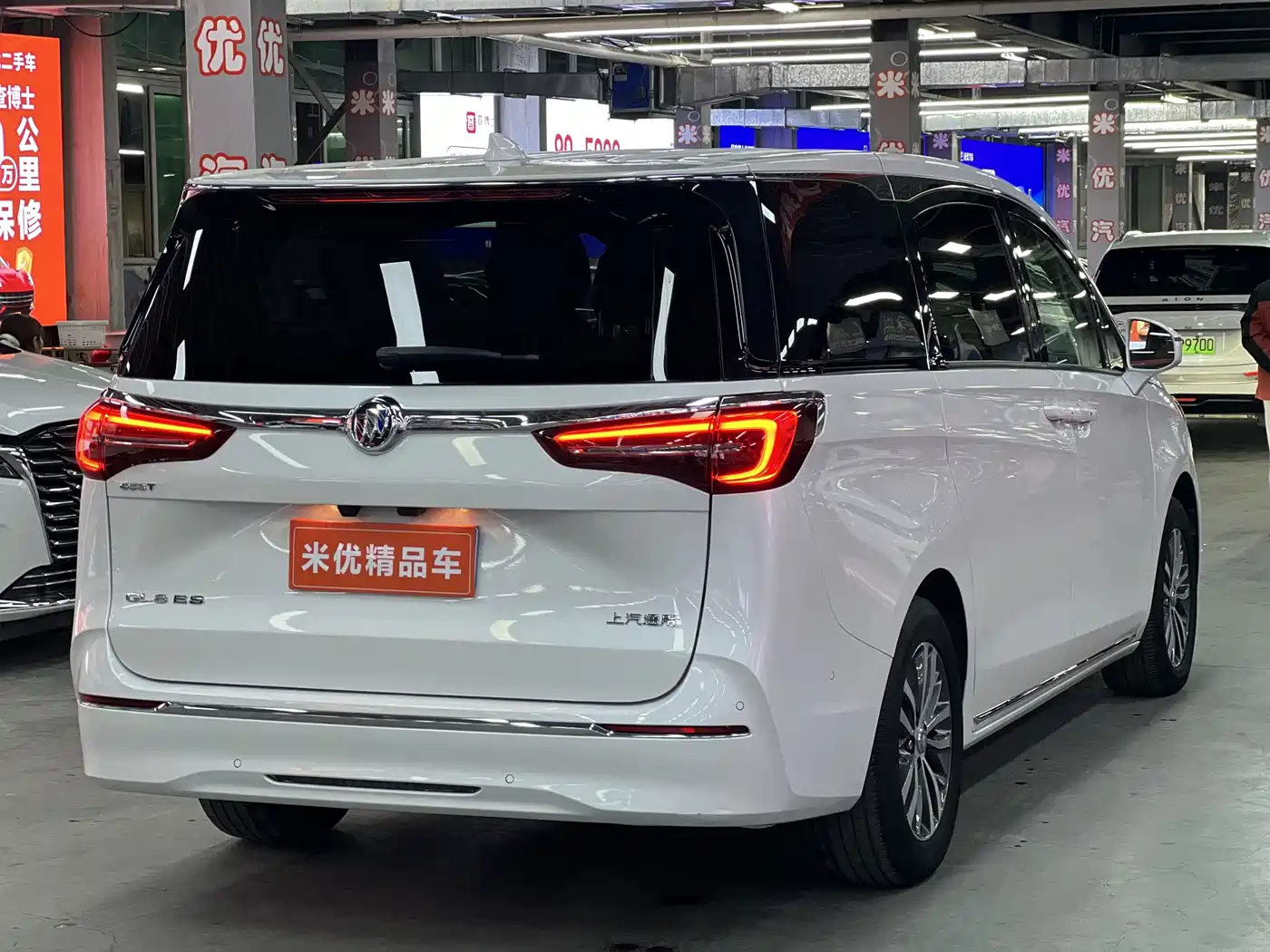 Buick GL8 2023 ES Landmaster Exclusive фото 7