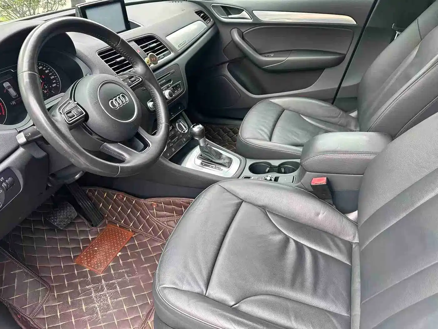 Audi Q3 2015 35 TFSI quattro Technology фото 6