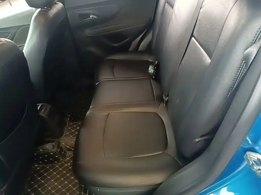 Фото 17 - Buick Encore