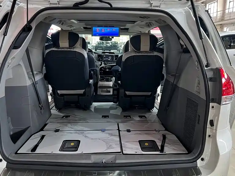 Toyota Sienna 2013 3.5L 4WD Automatic фото 25