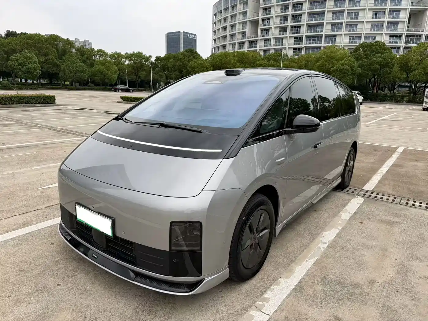 Li Auto MEGA 2025 — пригон из Китая