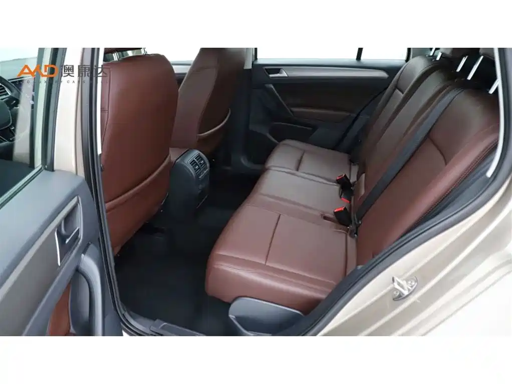 Volkswagen Golf 2016 1.6L Automatic Comfort фото 7