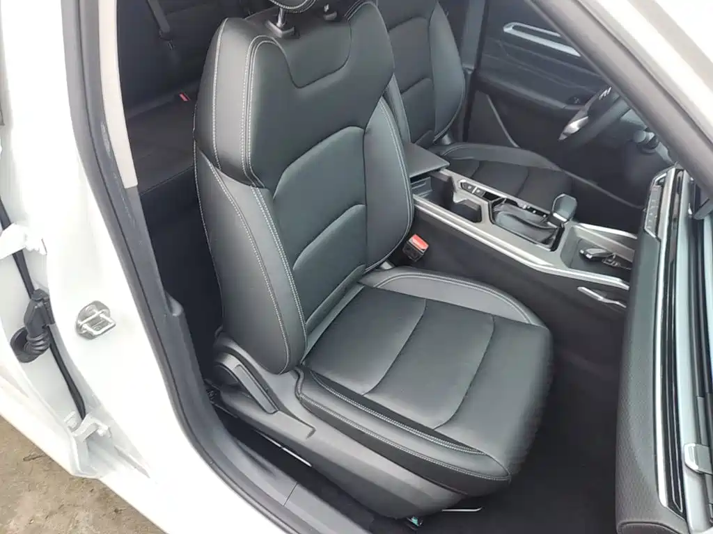 Фото 25 - Geely Emgrand