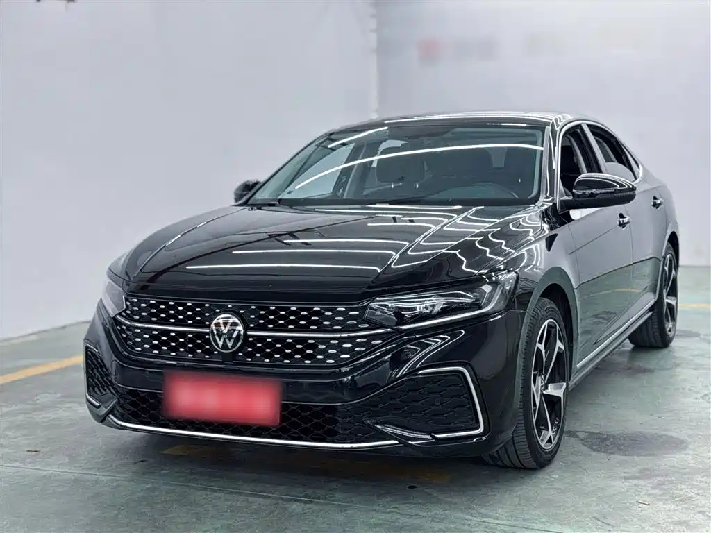 Volkswagen Passat 2023 Facelift 330TSI Starlight Elite Edition