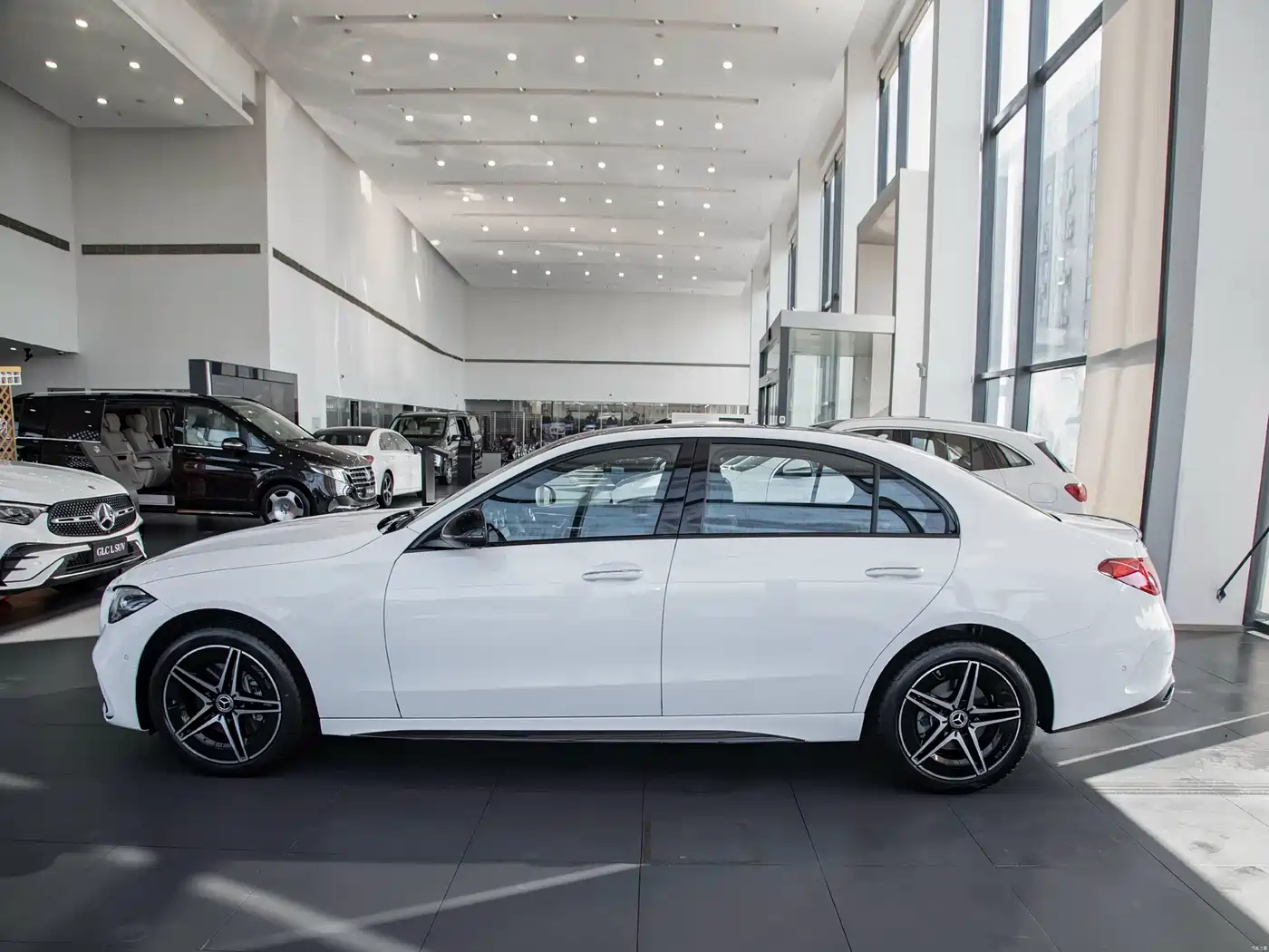 Mercedes-Benz C-Class 2025 C 260 L Night Sport Edition фото 5
