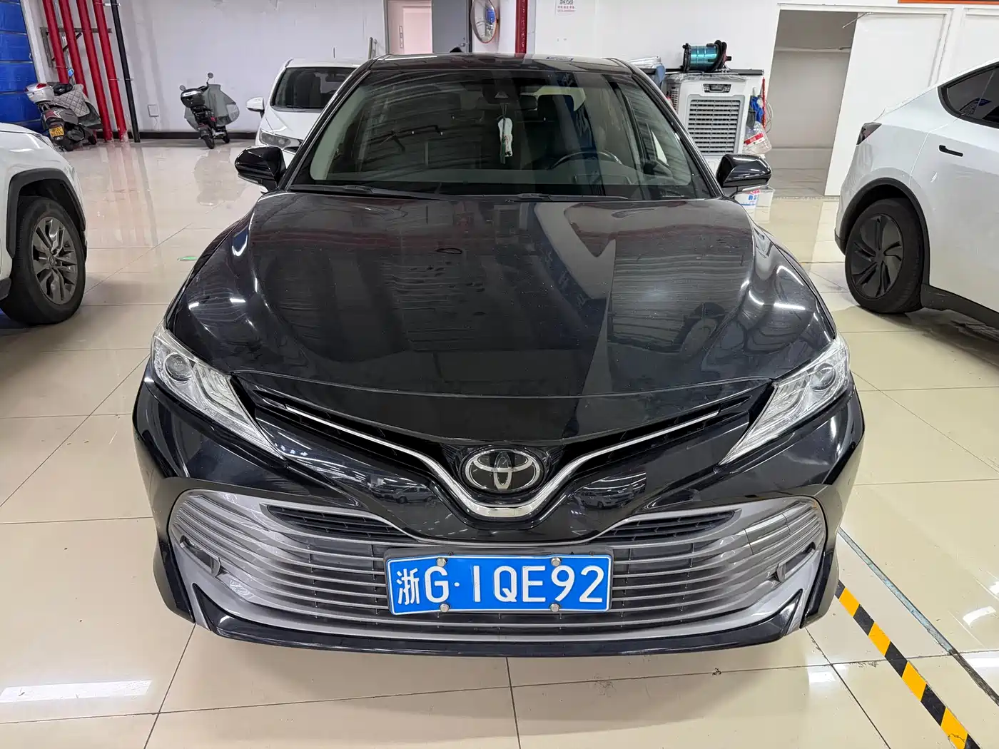 Toyota Camry 2019 2.5G Luxury Edition China VI фото 2