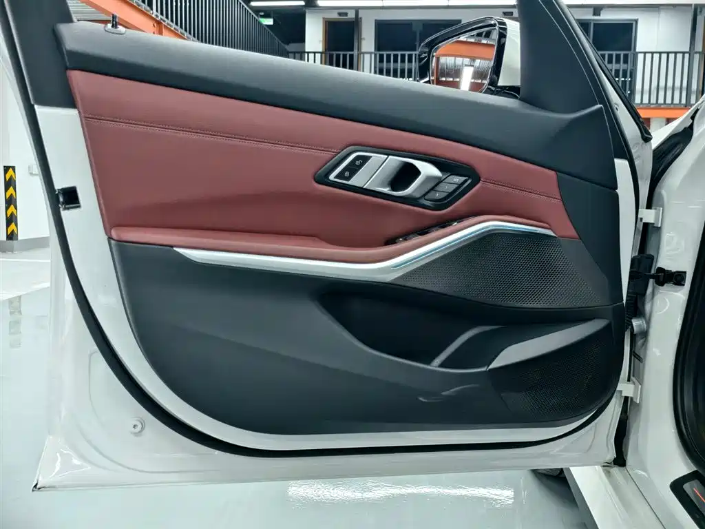 BMW i3 2022 eDrive 35 L фото 19