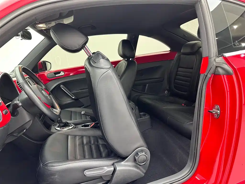 Volkswagen Beetle 2014 1.4TSI Fashion Edition фото 20