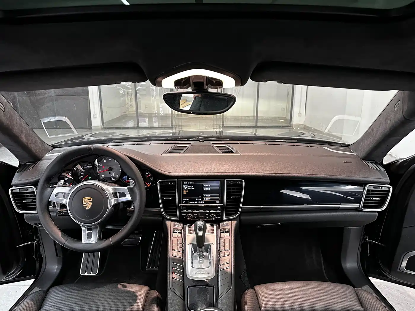 Фото 10 - Porsche Panamera