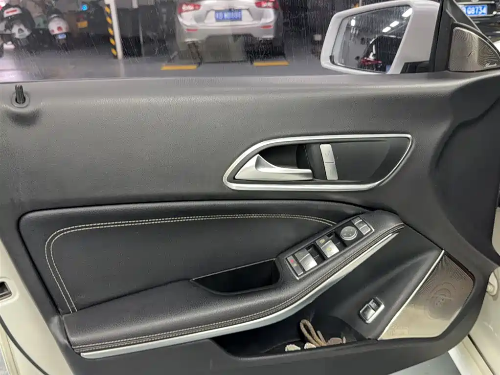 Mercedes-Benz CLA (Import) 2016 CLA 200 Sport фото 18