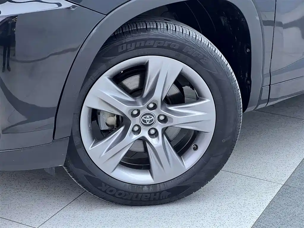 Toyota Highlander 2020 2.0T 4WD Millionth Anniversary Edition 7-Seater фото 8