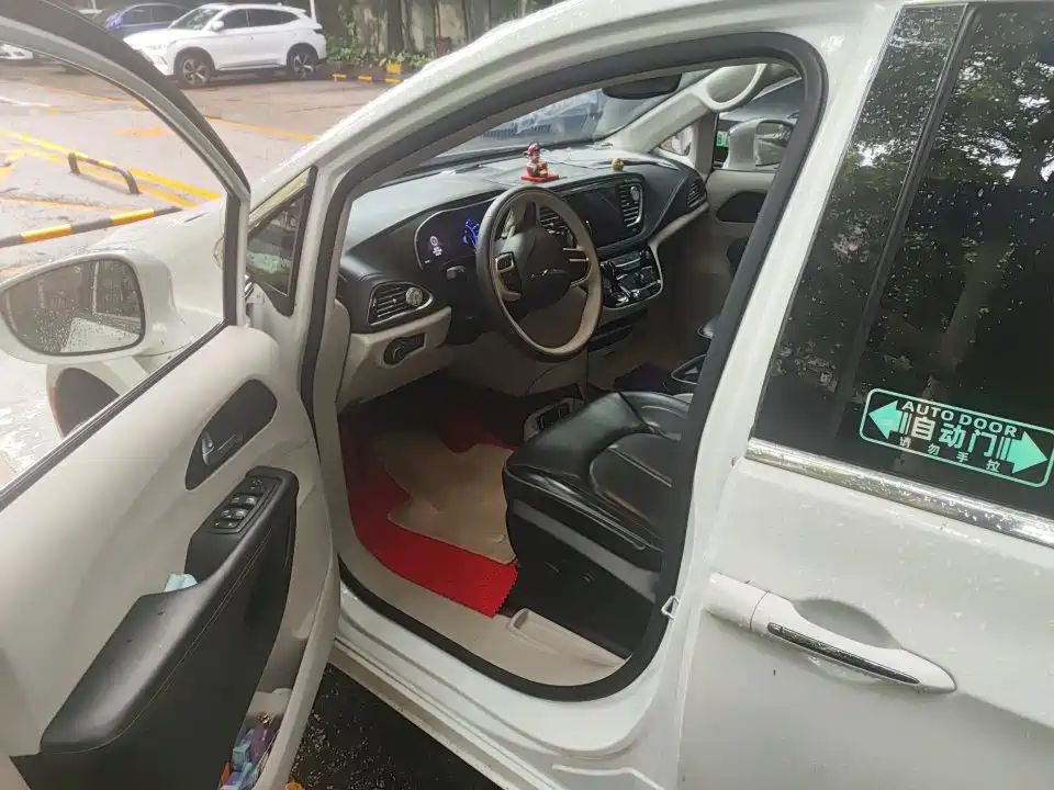 Chrysler Grand Caravan PHEV (Import) 2020 2019 3.6L Plug-in Hybrid