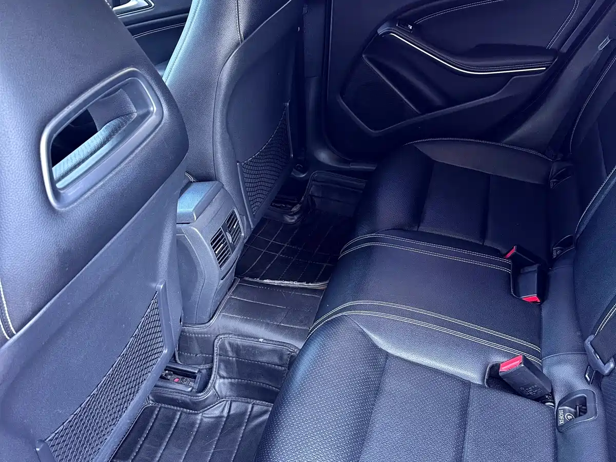Mercedes-Benz GLA 2016 GLA 200 Fashion фото 5