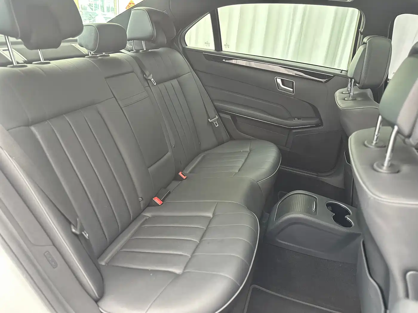Mercedes-Benz E-Class 2015 Facelift E 260 L Sport фото 32
