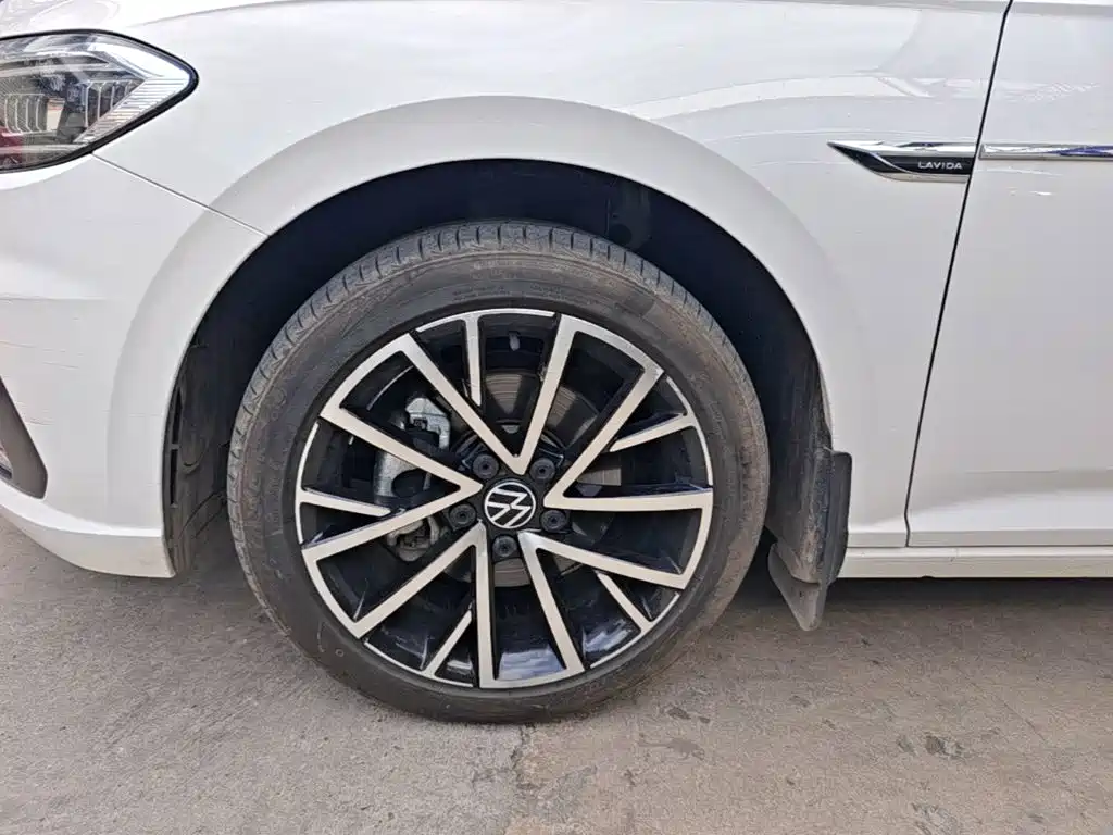 Photo 23 - Volkswagen Lavida