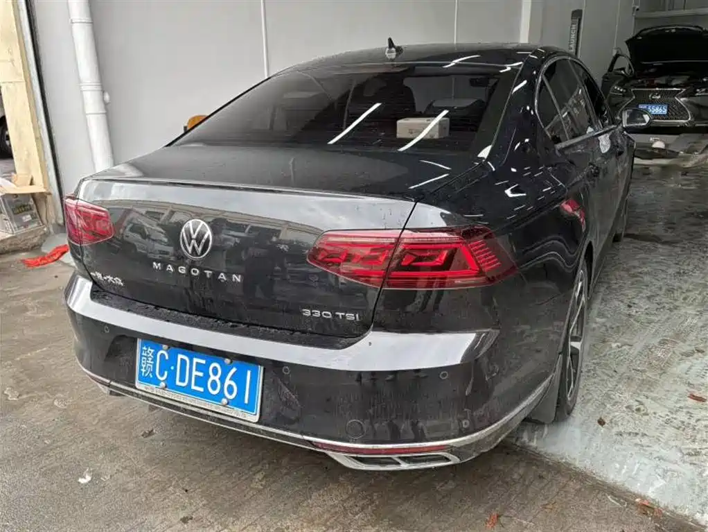 Volkswagen Magotan 2023 2 Million Units Anniversary Edition 330TSI DSG Leading Type фото 8