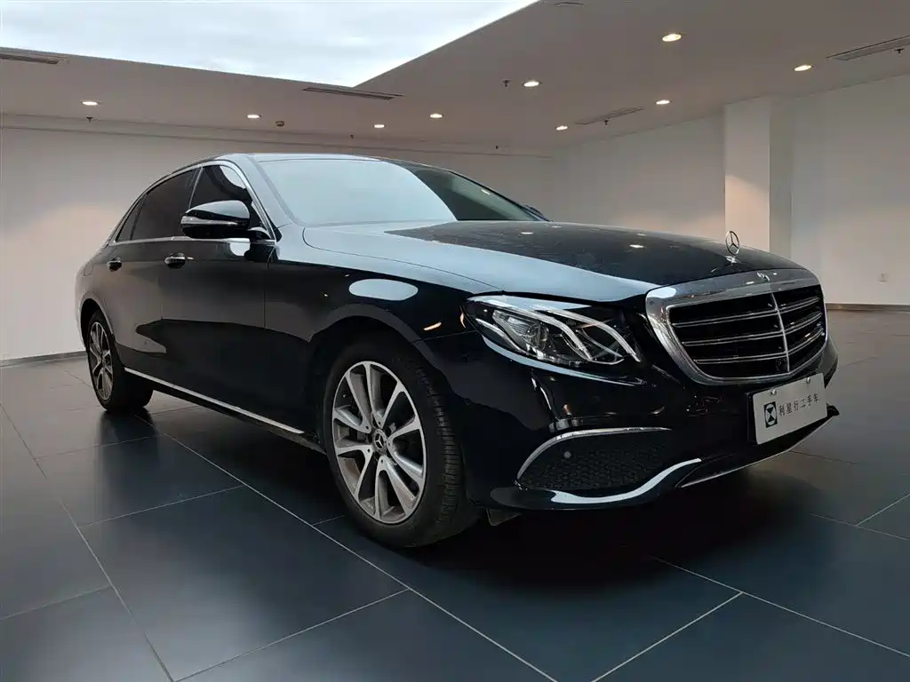 Mercedes-Benz E-Class 2019 E 300 L Fashion фото 2