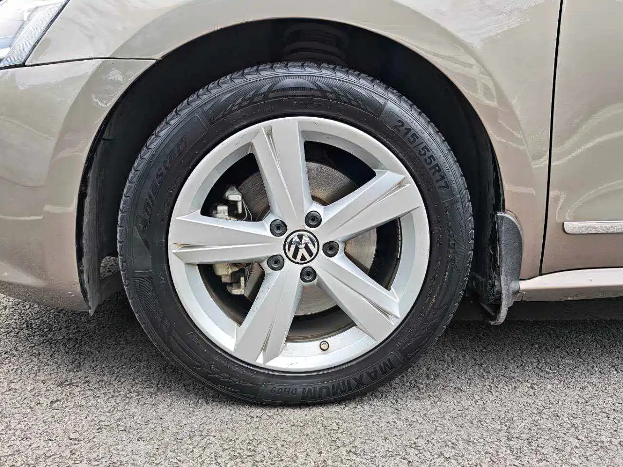 Volkswagen Passat 2014 1.8TSI DSG Executive Edition фото 34