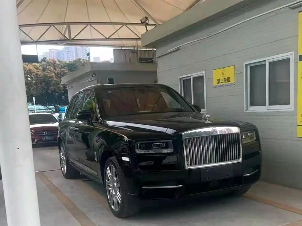 Rolls-Royce Cullinan 2025 2024 4-Seater