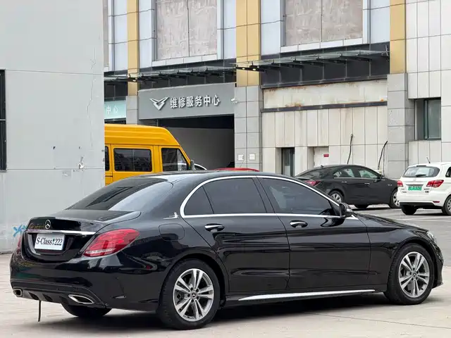 Mercedes-Benz C-Class 2018 C 200 L Sport Edition — фото 4