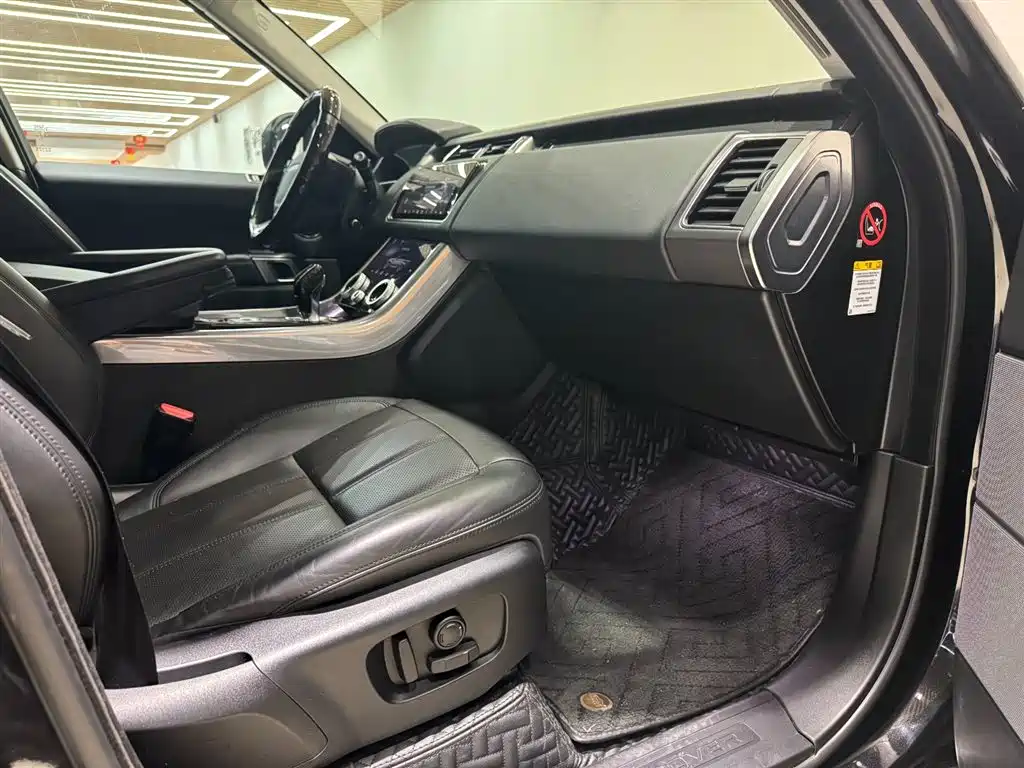 Land Rover Range Rover Sport 2019 3.0 SC V6 Special Edition фото 14