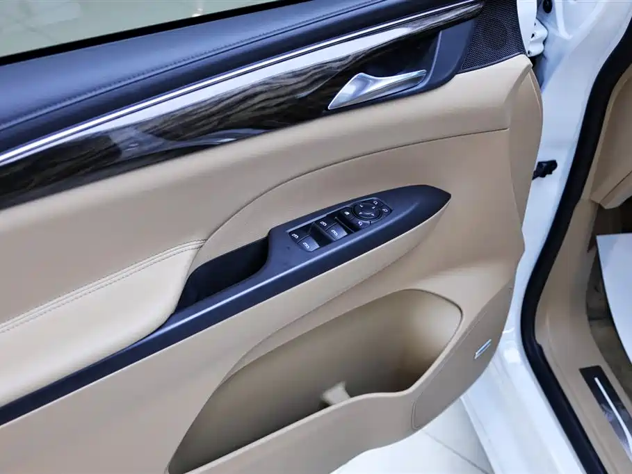 Buick GL8 2017 ES 28T Flagship China V фото 17