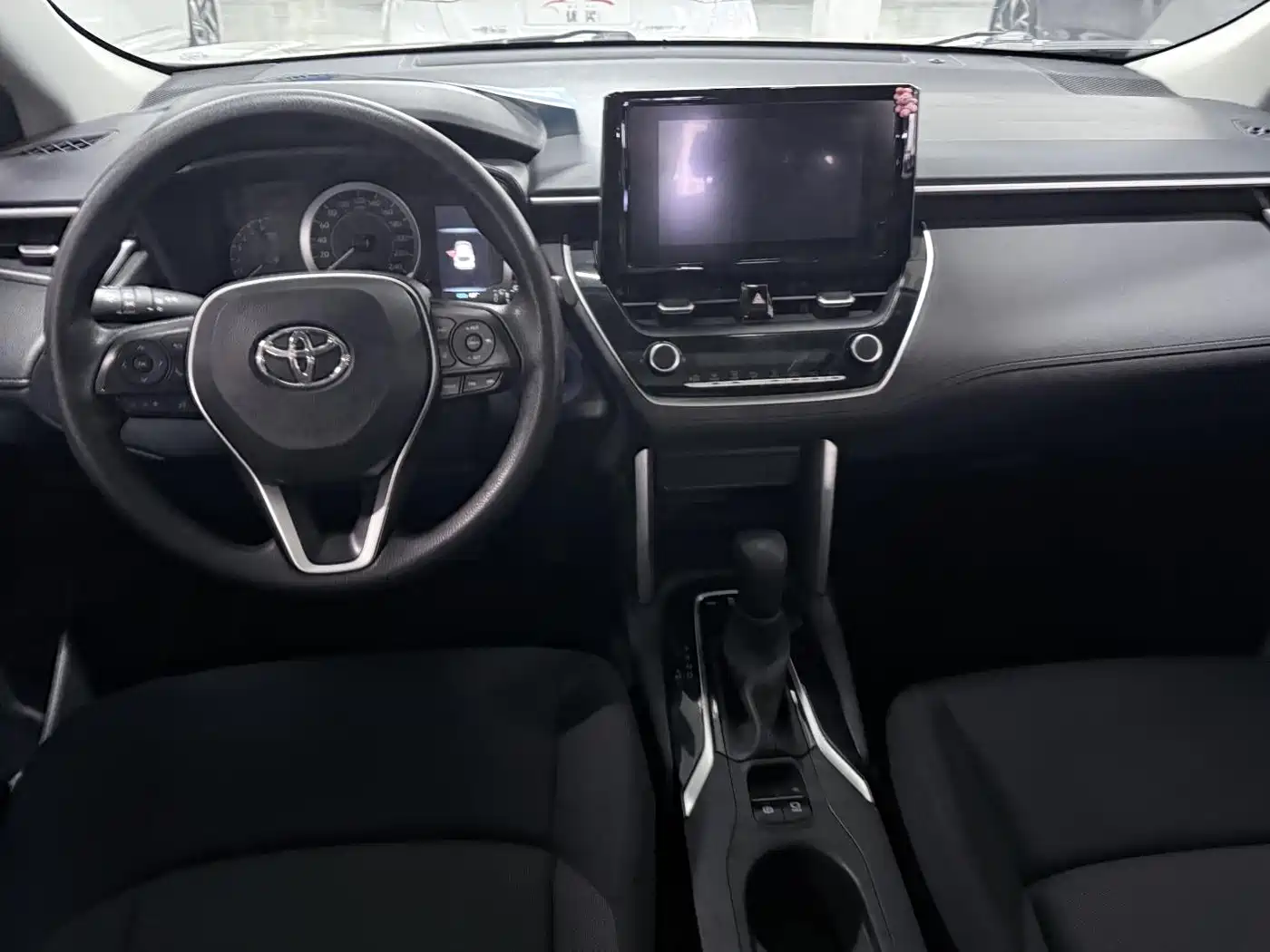 Toyota Frontlander 2023 2.0L CVT Sport Edition фото 15