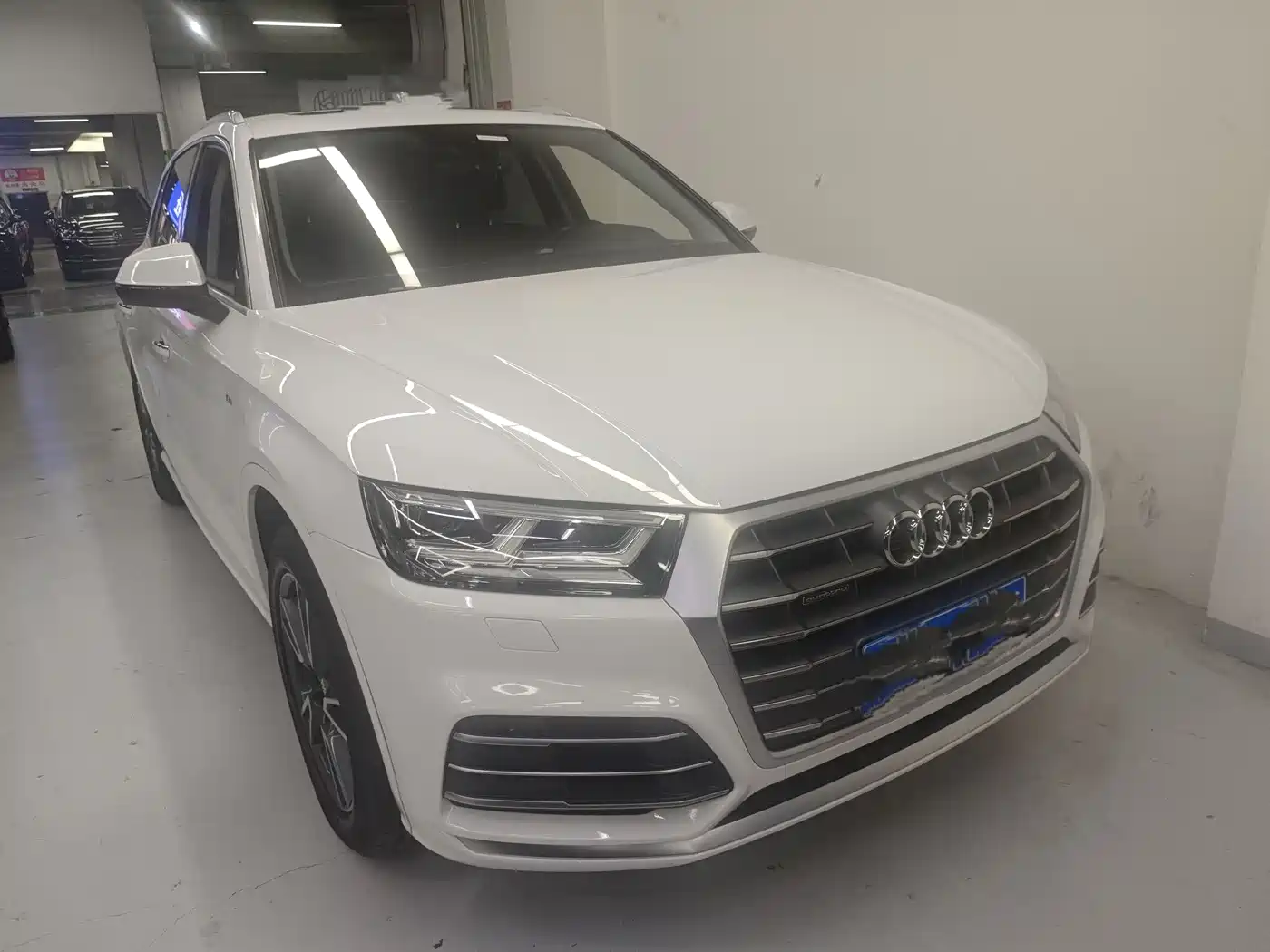 Audi Q5L 2020 Facelift 40 TFSI Honor Fashion фото 3