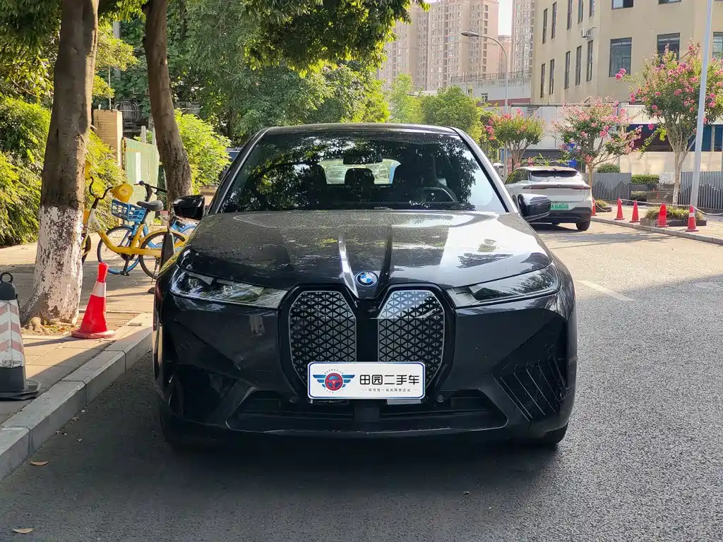 BMW iX 2023 2022 xDrive40