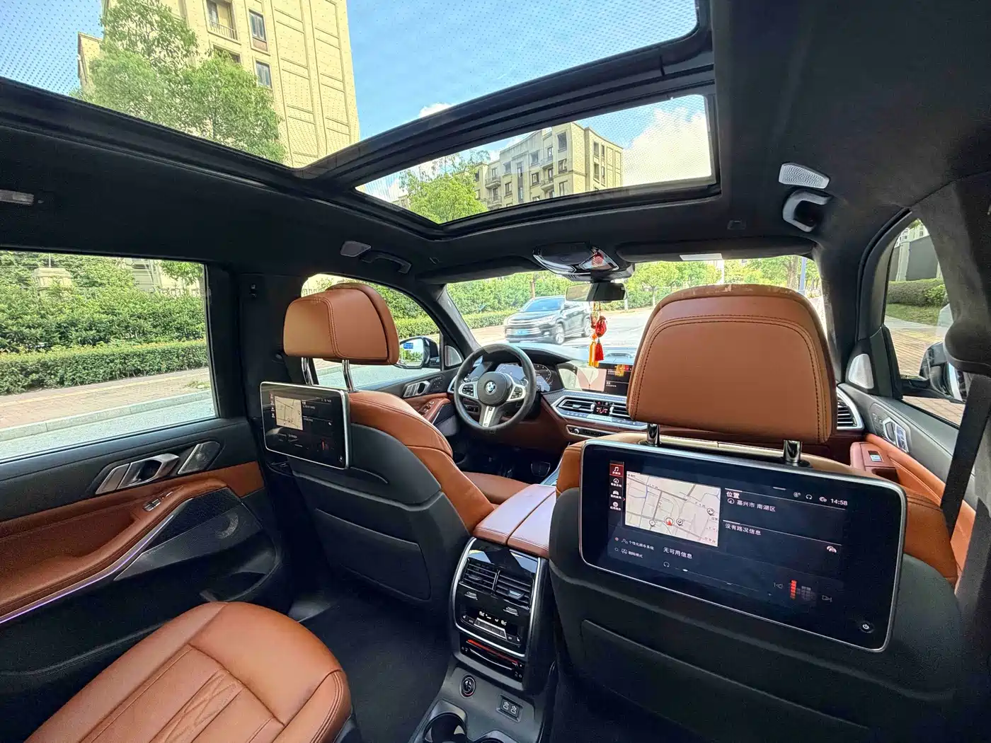 Photo 7 - BMW X7