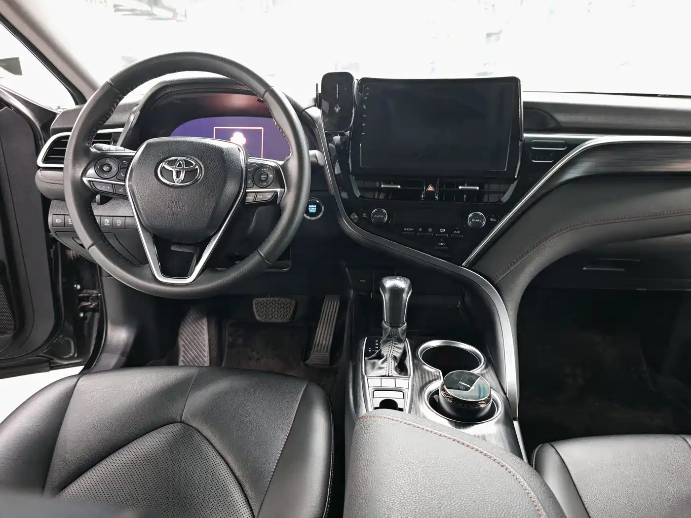 Toyota Camry 2023 2.5G Luxury Edition фото 6