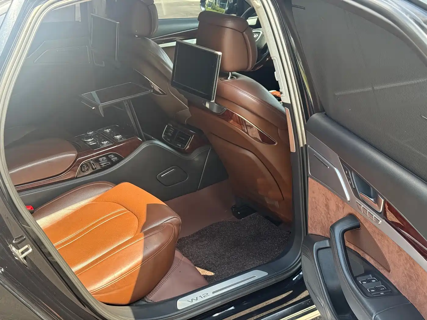 Audi A8 2011 2012 A8L 6.3 FSI W12 quattro