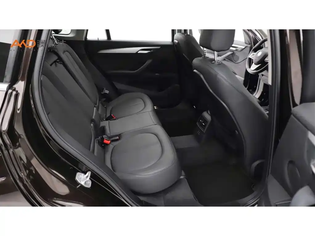BMW X1 2019 sDrive20Li Leading Model фото 8