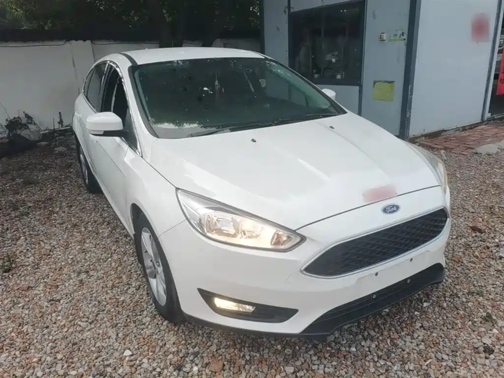 Фото 4 - Ford Focus