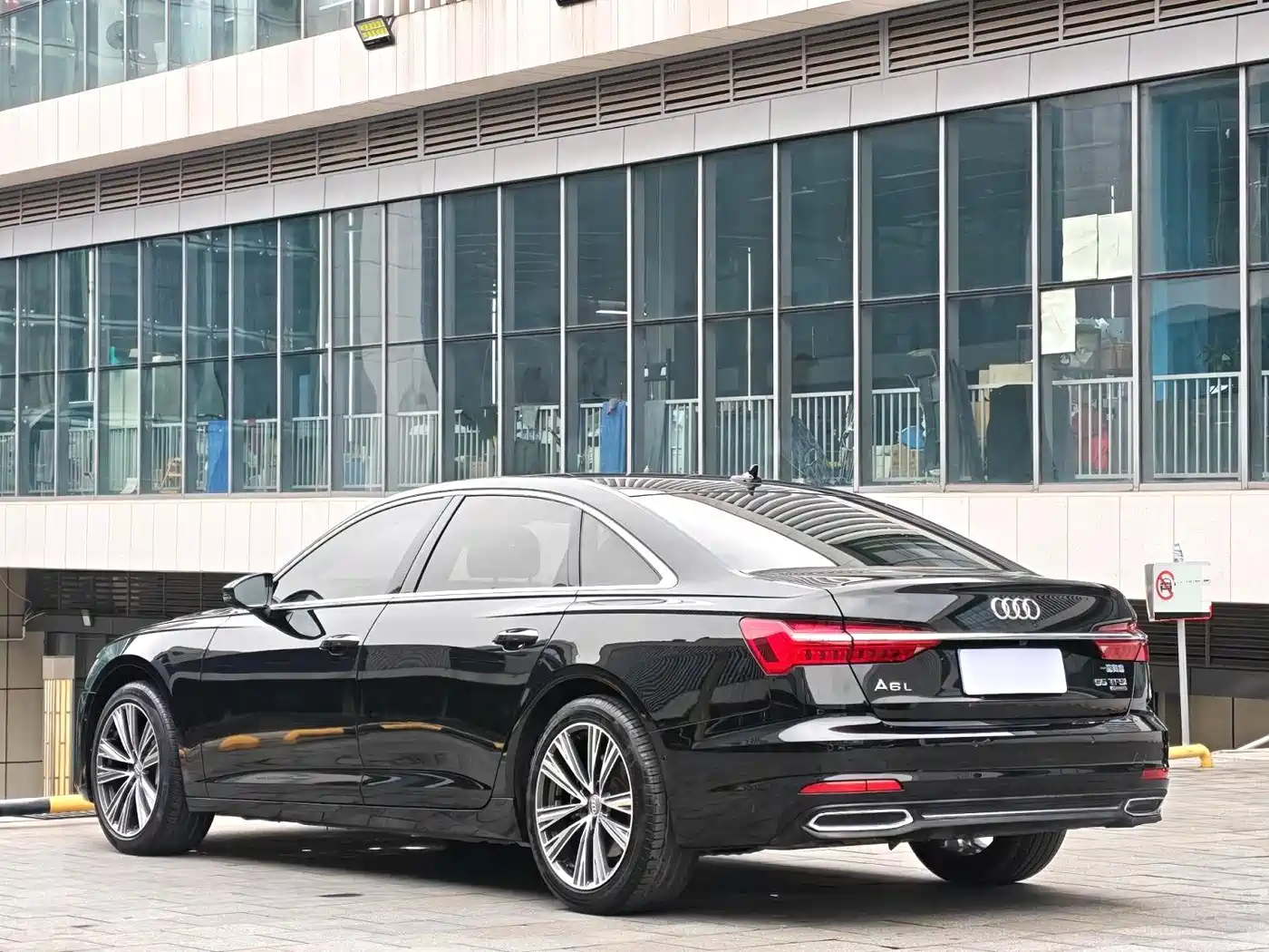 Audi A6L 2019 55 TFSI quattro Premium Elegance фото 12