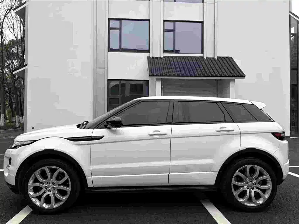 Land Rover Range Rover Evoque (Import) 2013 2.0T 5-door Dynamic Edition фото 3
