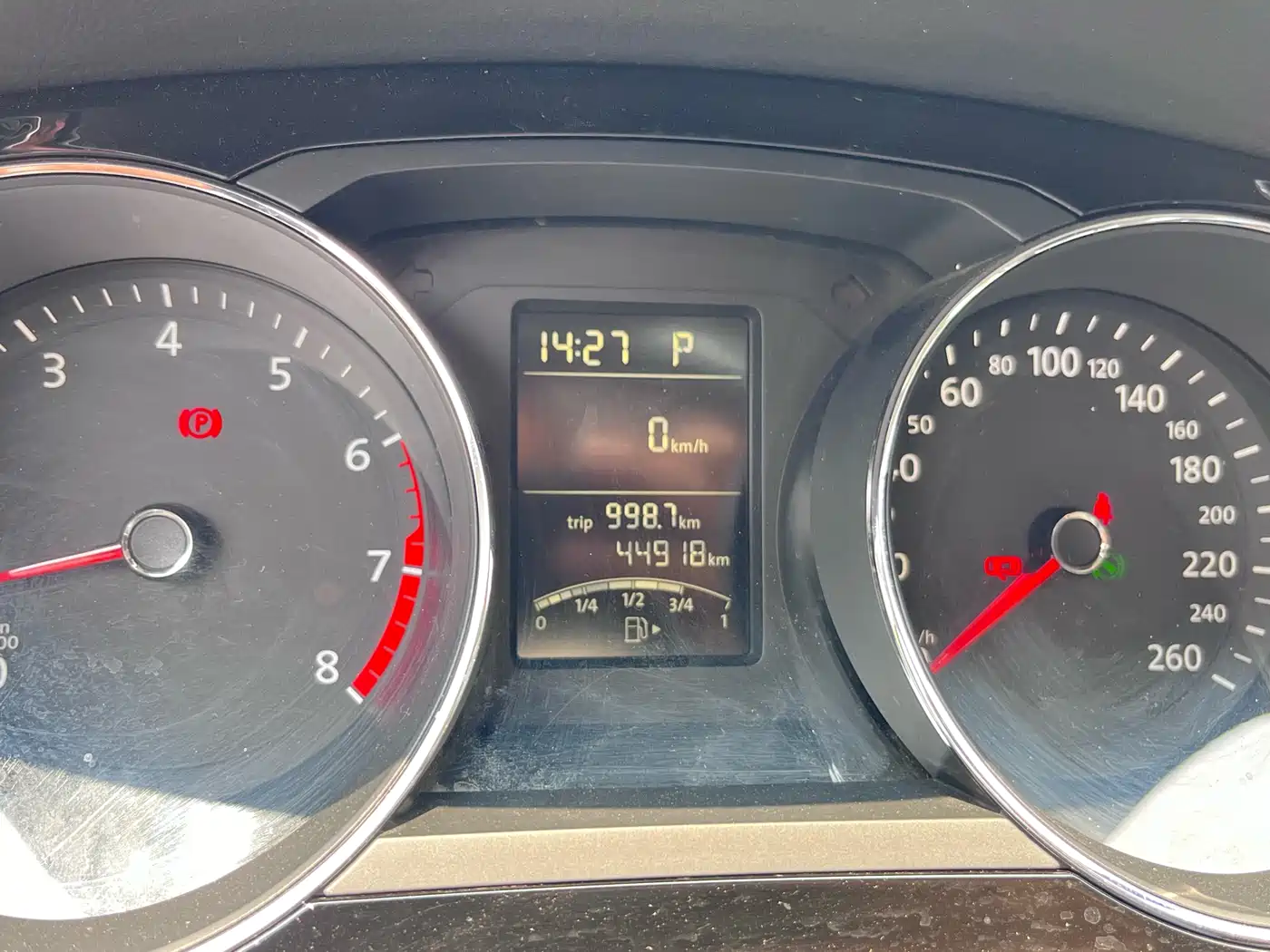 Volkswagen Sagitar 2015 1.6L Automatic Comfort фото 5