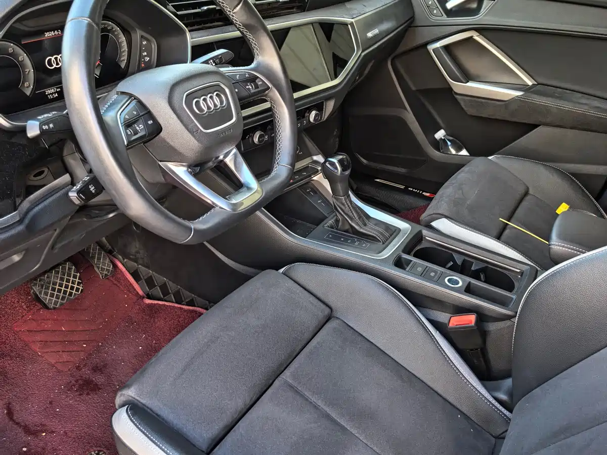 Audi Q3 2022 35 TFSI Fashion Dynamic фото 3