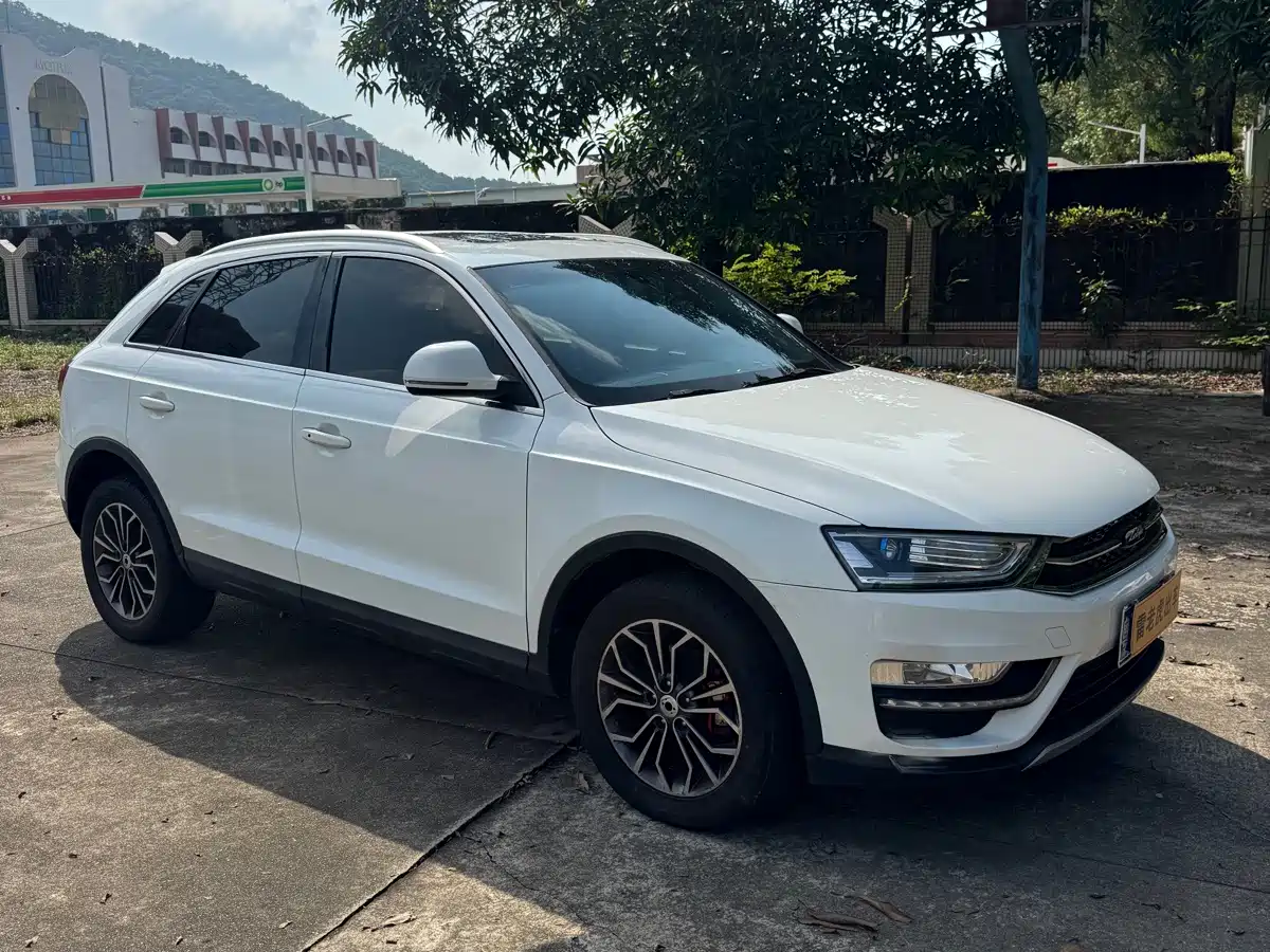 Фото 3 - Zotye SR7
