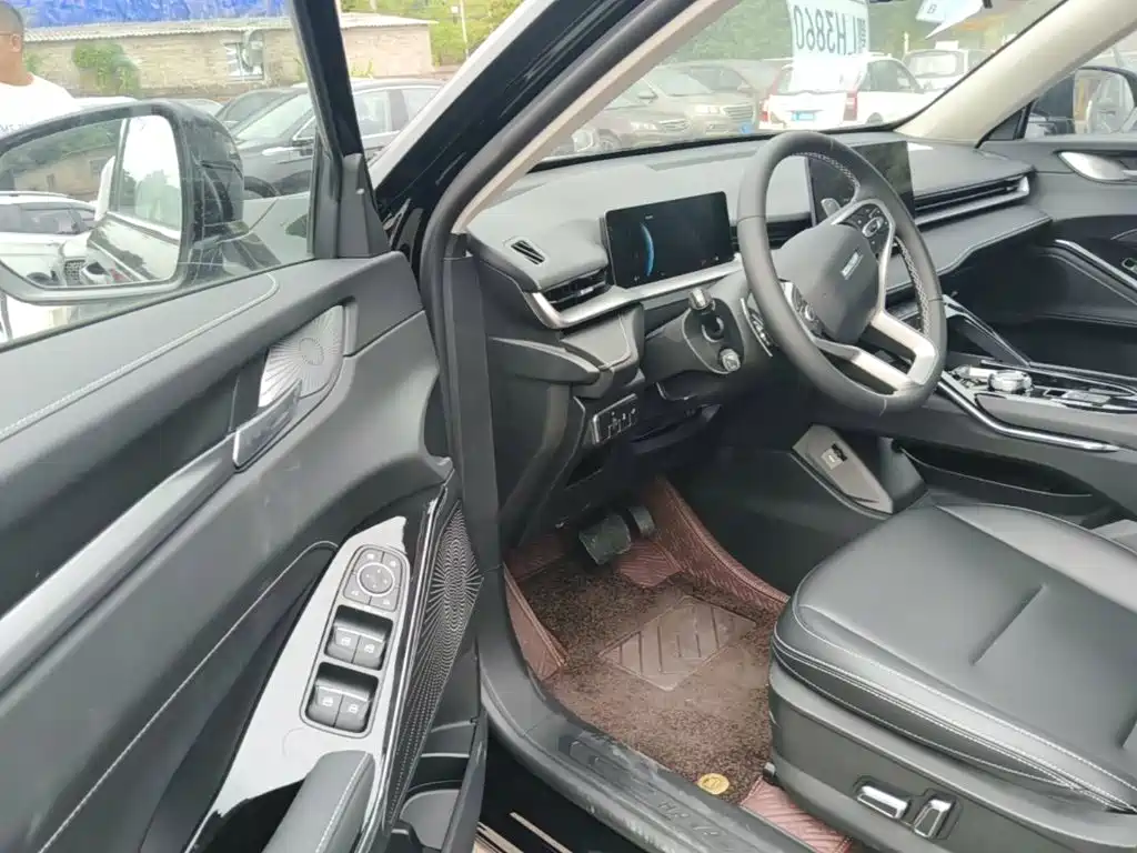 Фото 16 - Haval H6