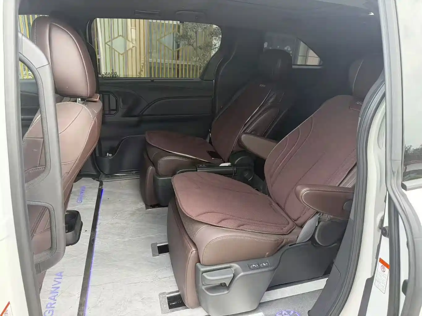 Toyota Granvia 2026 2026 Model 2.5L Hybrid Grandeur MAX AWD Trim
