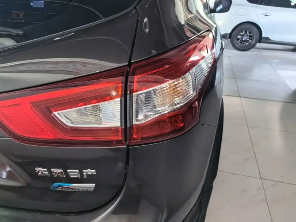 Фото 8 - Nissan Qashqai