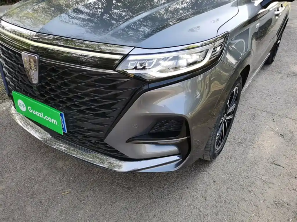 Фото 24 - Roewe iMAX8