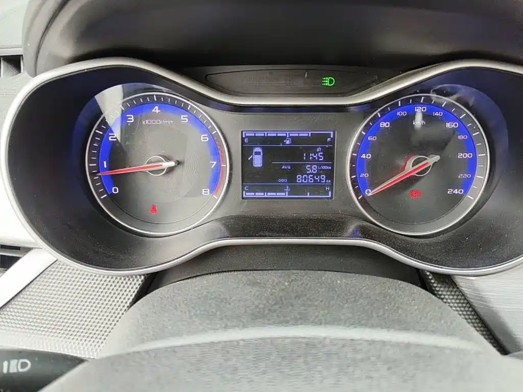 Фото 4 - Geely Vision