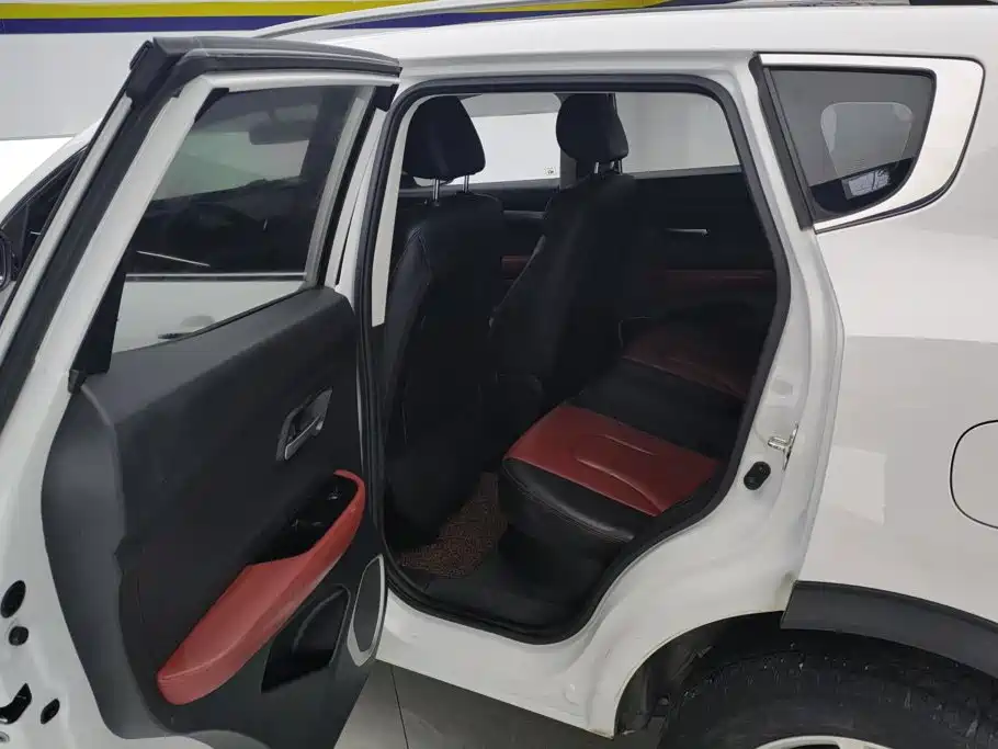 Photo 11 - Haval H2s