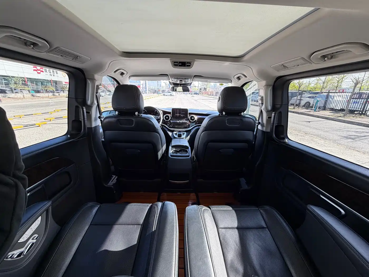 Mercedes-Benz V-Class 2018 V 260 Premium Edition China VI фото 23