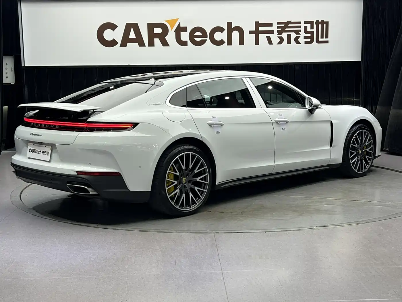 Porsche Panamera 2024 Panamera Executive Long Wheelbase 2.9T фото 7