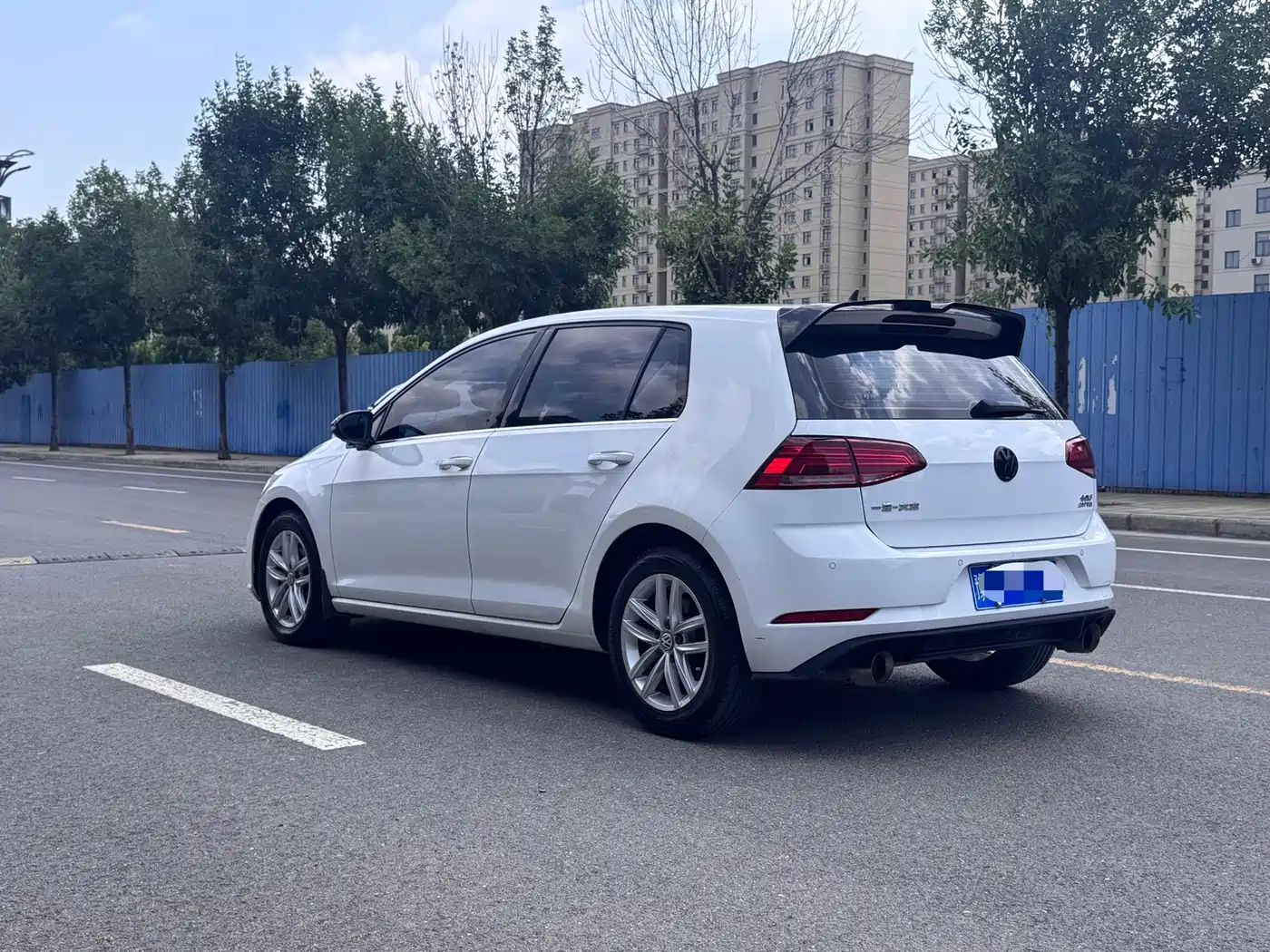 Photo 11 - Volkswagen Golf