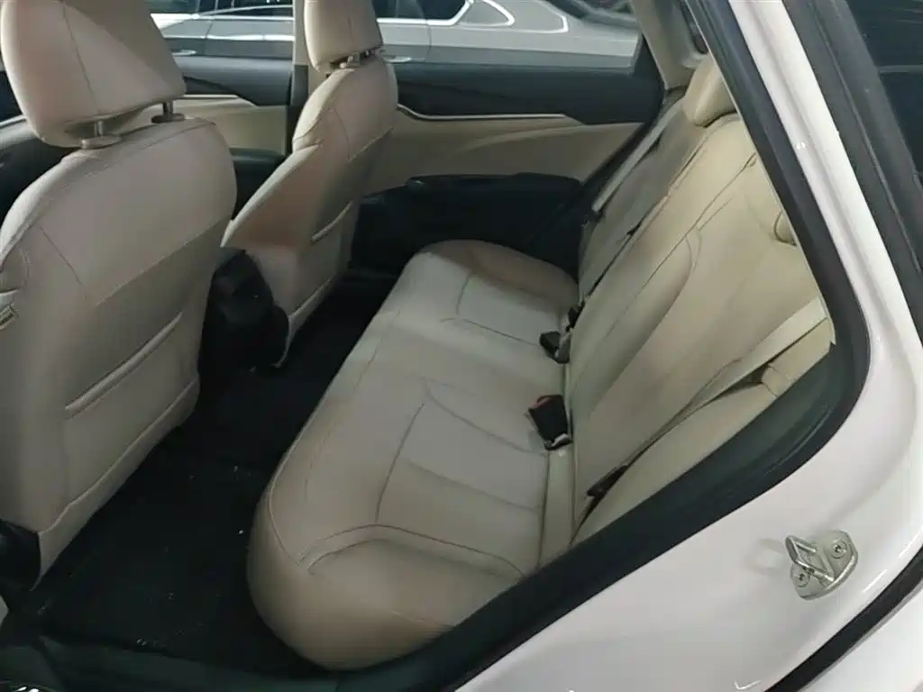 Buick Excelle 2019 15T DCT Connected Elite Type China VI фото 17